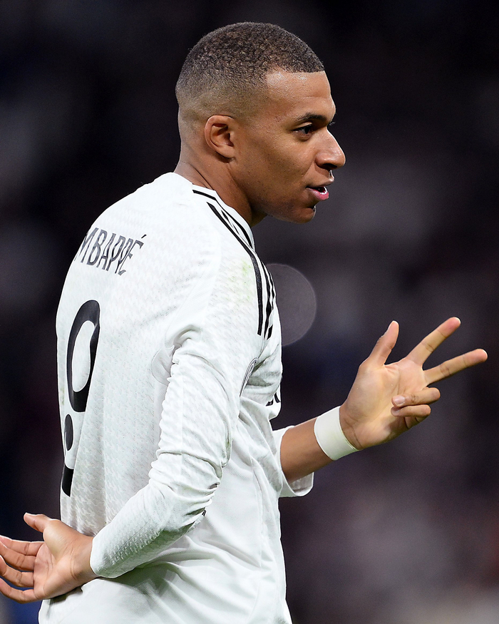 皇马迎战拜仁欧冠14决赛首回合前瞻：主场火力全