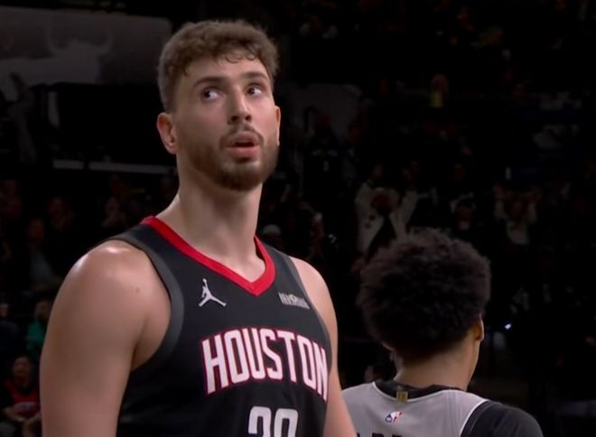 马刺145-120大胜火箭，申京低迷成关键败因